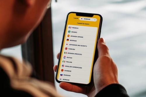 Pengen jadi Polyglot? 5 Situs ini Bisa Jadi Referensi Belajar Lo!